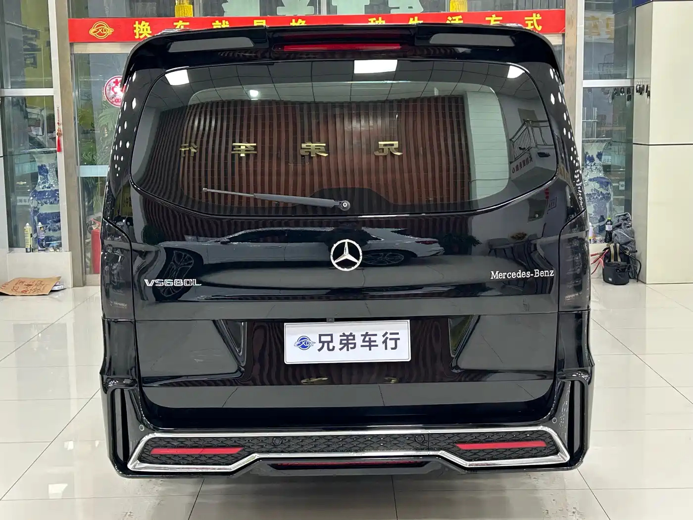 Mercedes-Benz Vito 2023 2.0T Elite 7-Seater фото 9