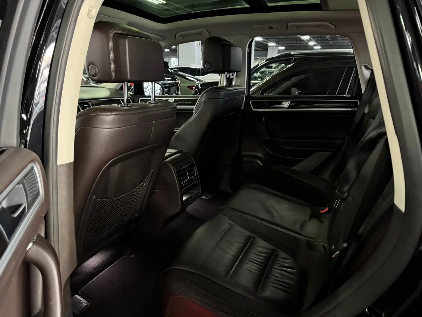 Volkswagen Touareg 2017 3.0TSI R-Line Summit Edition фото 7