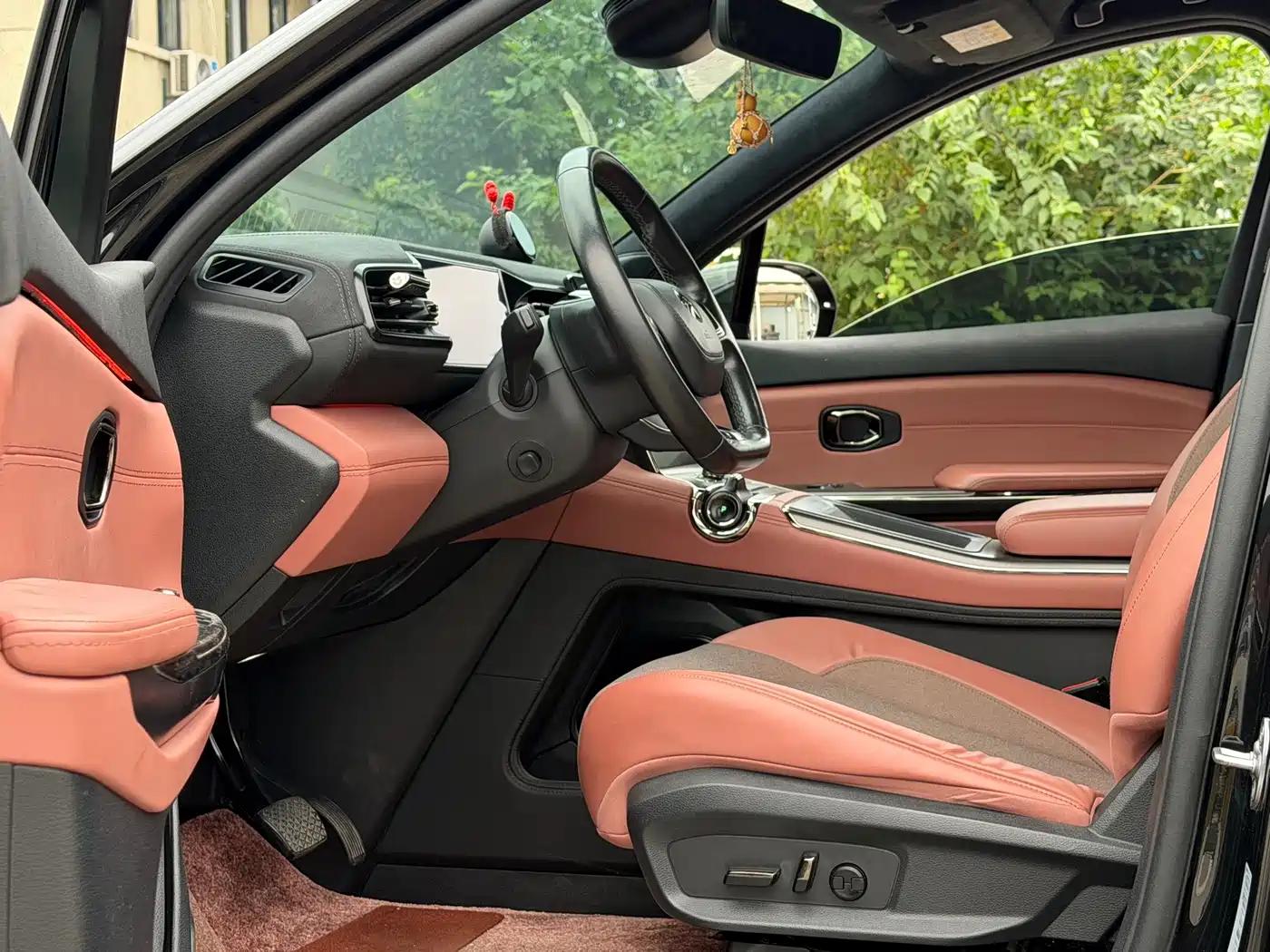 Фото 7 - NIO EC6