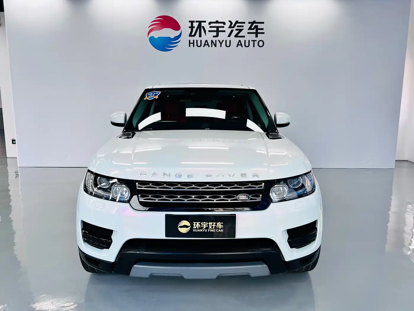 Land Rover Range Rover Sport 2016 Model 3.0 SC V6 SE фото 2