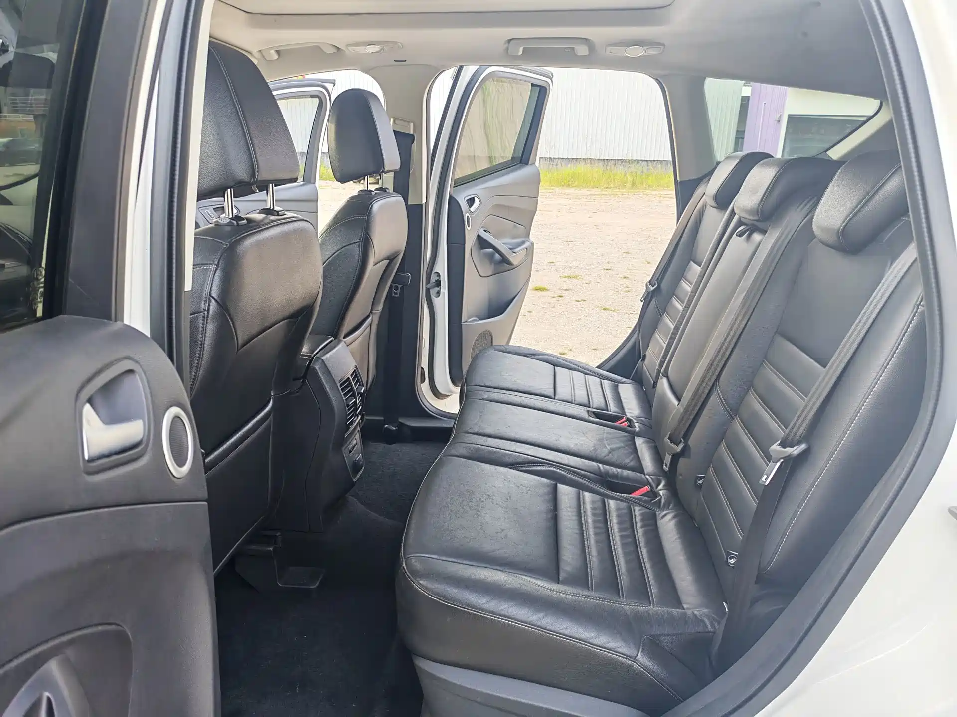 Photo 6 - Ford Kuga