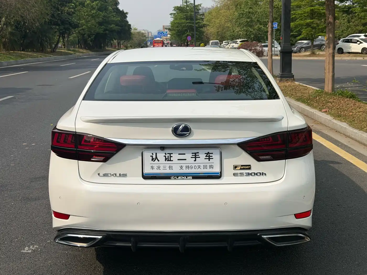 Lexus ES 2013 300h Elite Edition фото 8
