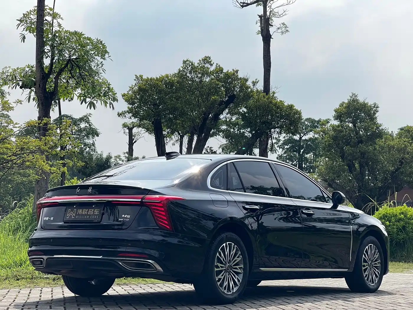 Hongqi H5 2026 2025 1.5T DCT Flag Rhythm 500,000 Units Memorial Edition