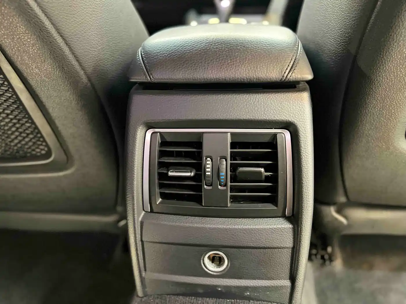BMW 3 Series 2017 330Li M Sport фото 28