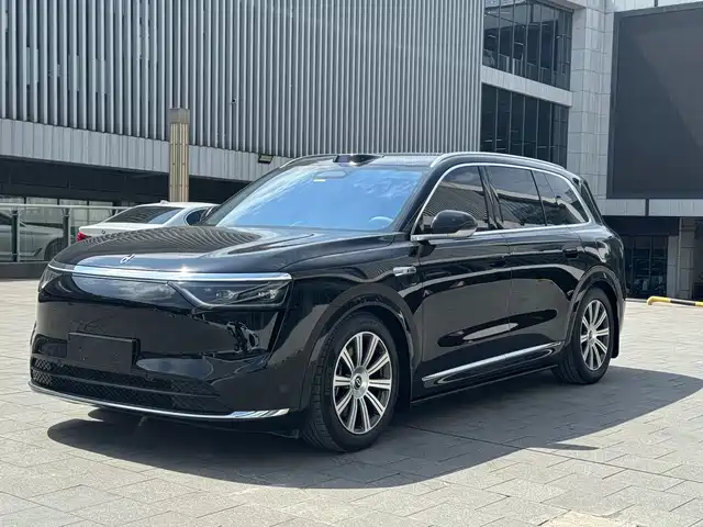 AITO ASK THE WORLD M8