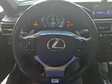 Фото 15 - Lexus IS