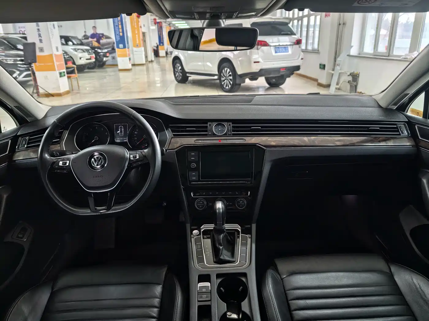 Volkswagen Magotan 2019 330TSI DSG Luxury China V фото 9