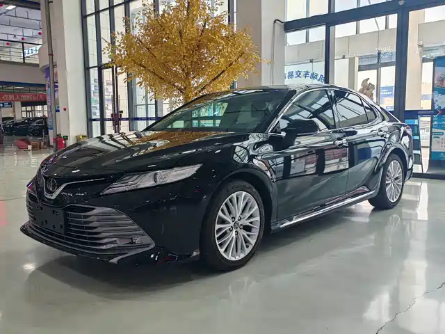 TOYOTA CAMRY