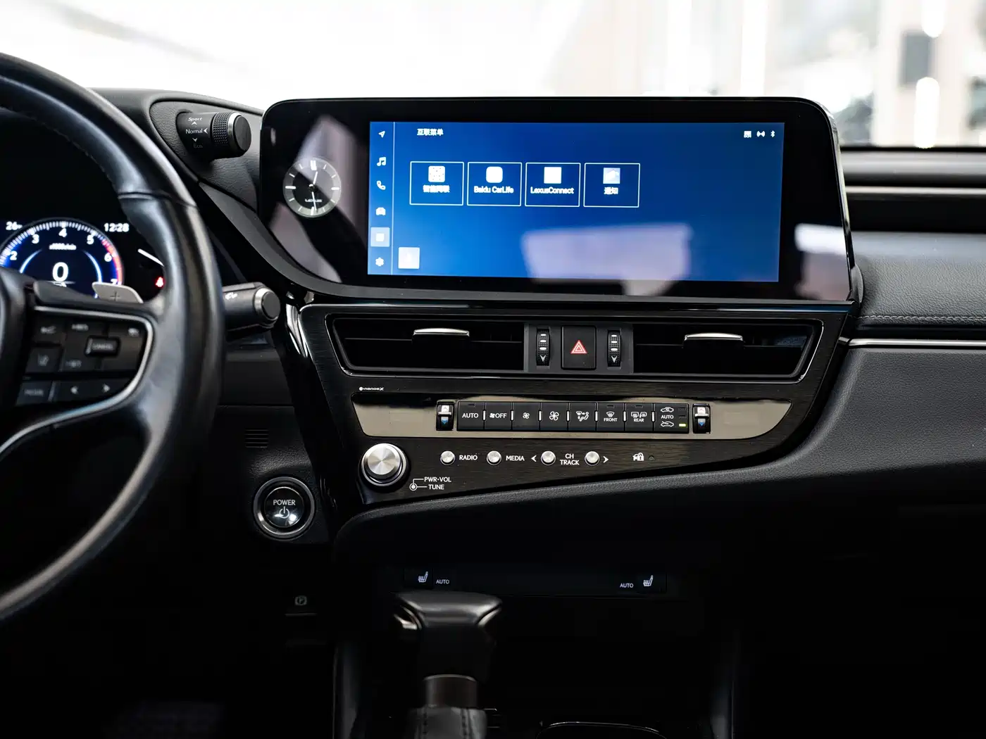 Lexus ES 2022 300h Excellence Edition фото 10