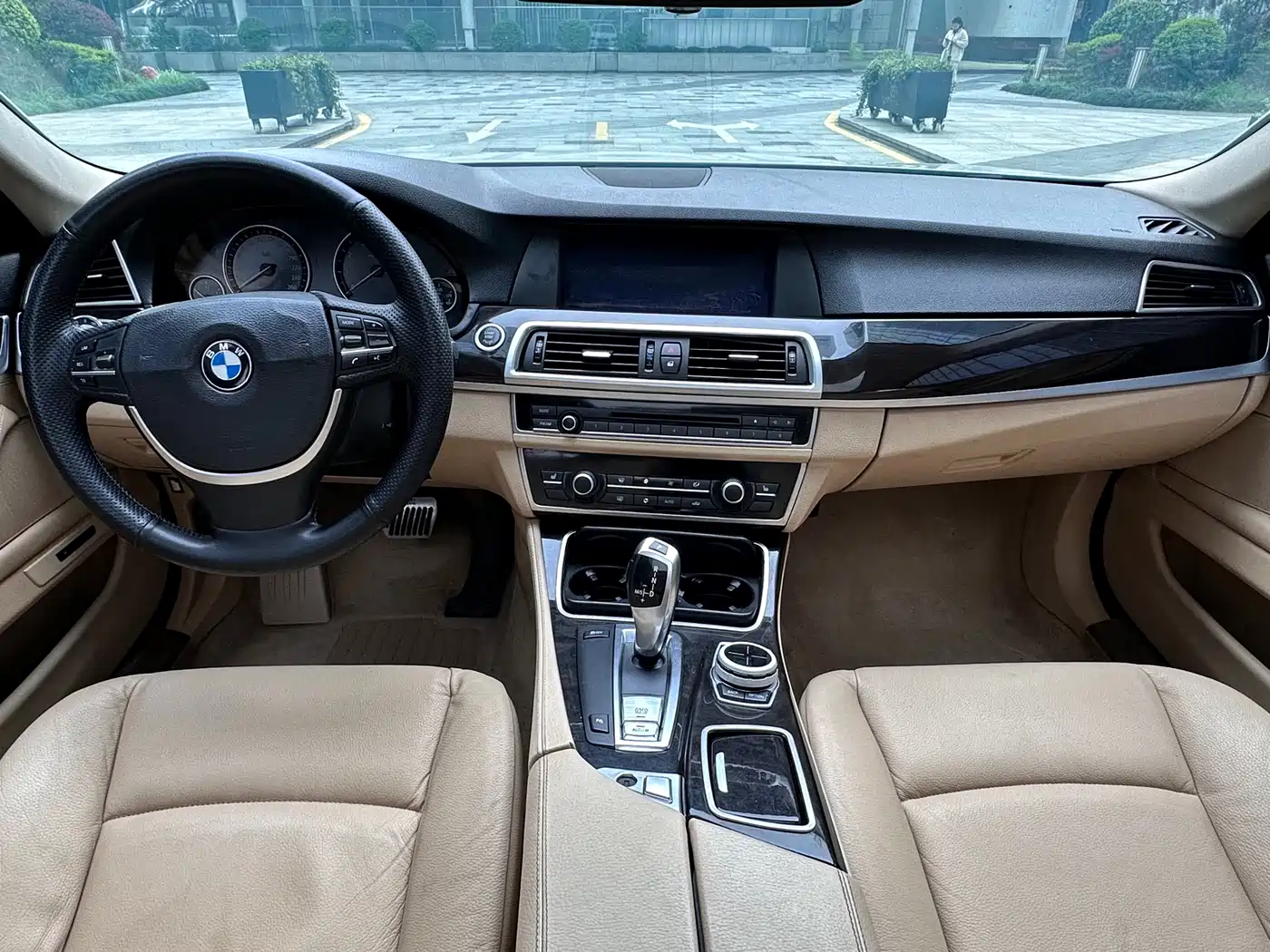 BMW 5 Series 2012 523Li Leadership фото 9