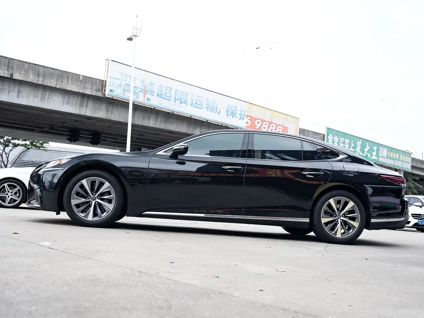 Lexus LS 2018 350 Excellence Edition China V фото 3