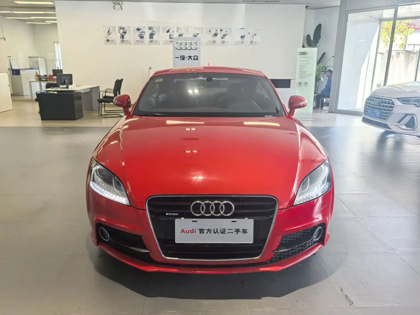 Audi TT 2013 TT Coupe 45 TFSI quattro фото 3