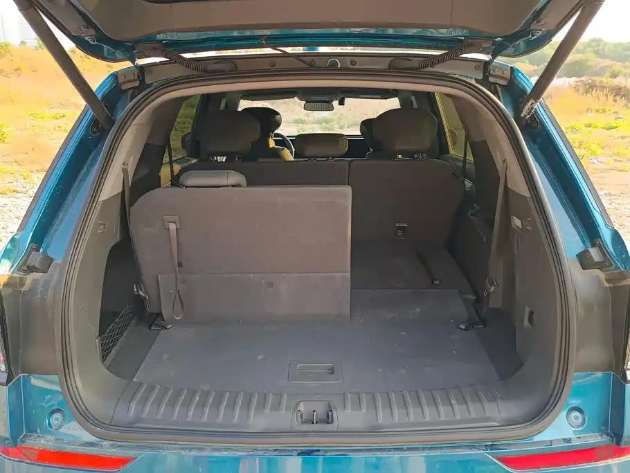 Фото 4 - Ford Edge