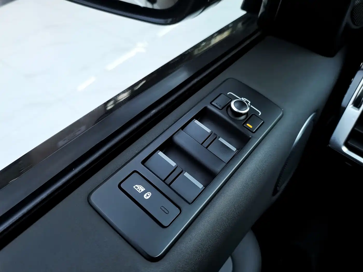 Land Rover Discovery 2017 3.0 SC V6 S фото 20