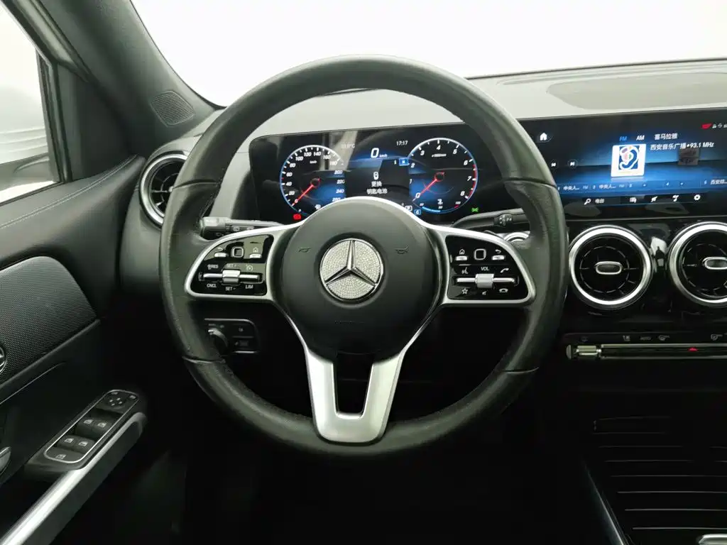 Mercedes-Benz GLB, миниатюра 11
