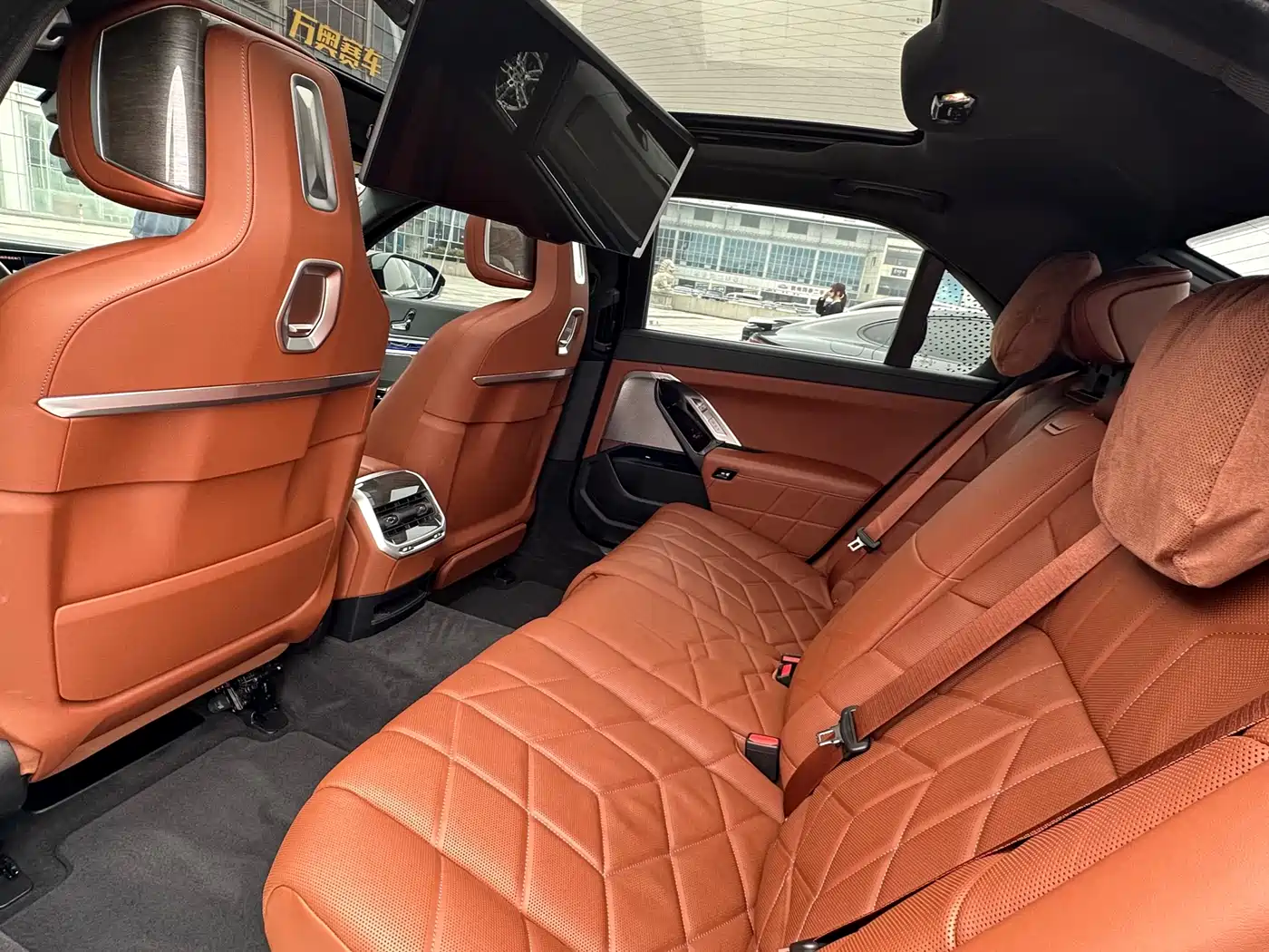 BMW 7 Series 2023 Facelift 740Li Exclusive M Sport Package фото 13