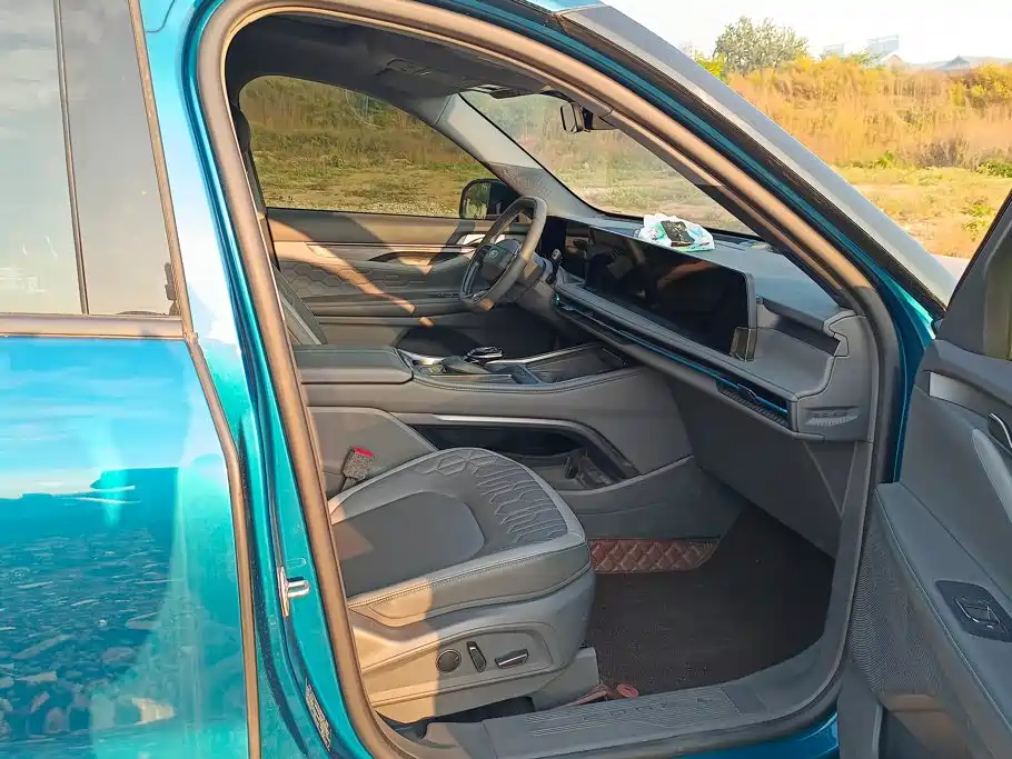 Фото 8 - Ford Edge