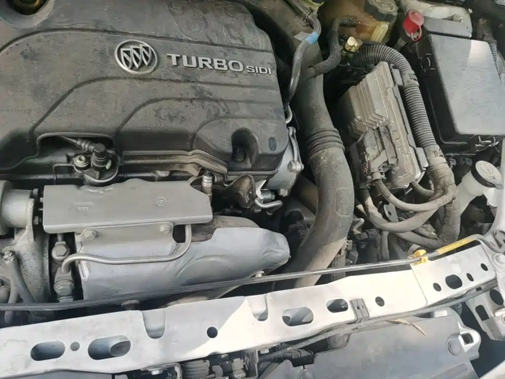 Photo 20 - Buick Verano