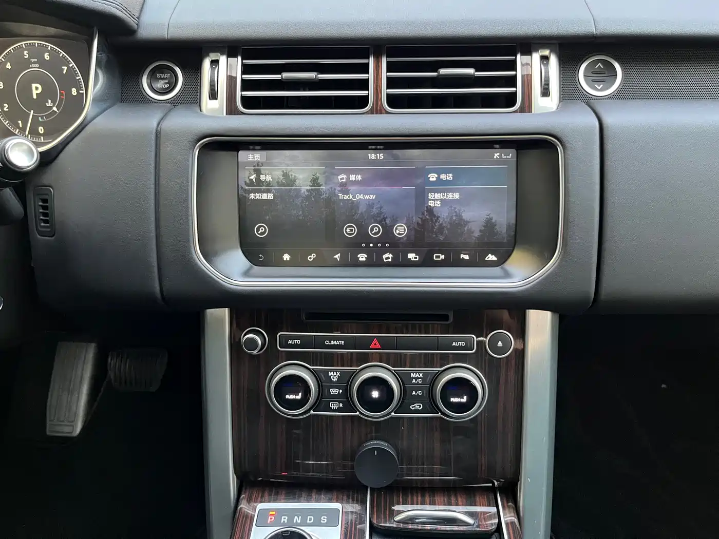 Land Rover Range Rover 2017 3.0 SC V6 Vogue LWB (Long Wheelbase) фото 18