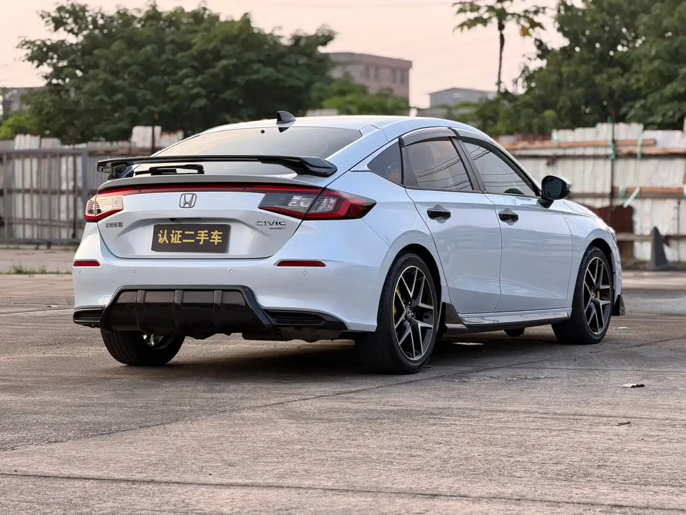 Photo 20 - Honda Civic