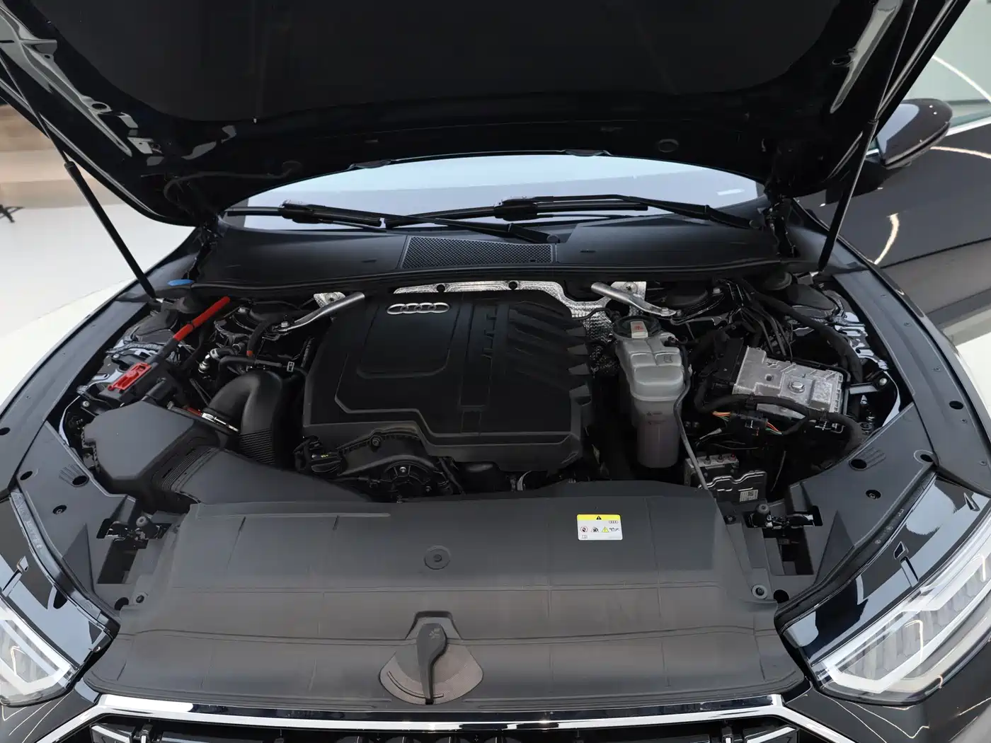 Audi A7L 2024 45TFSI S-line Dream Edition Crystal Package фото 22