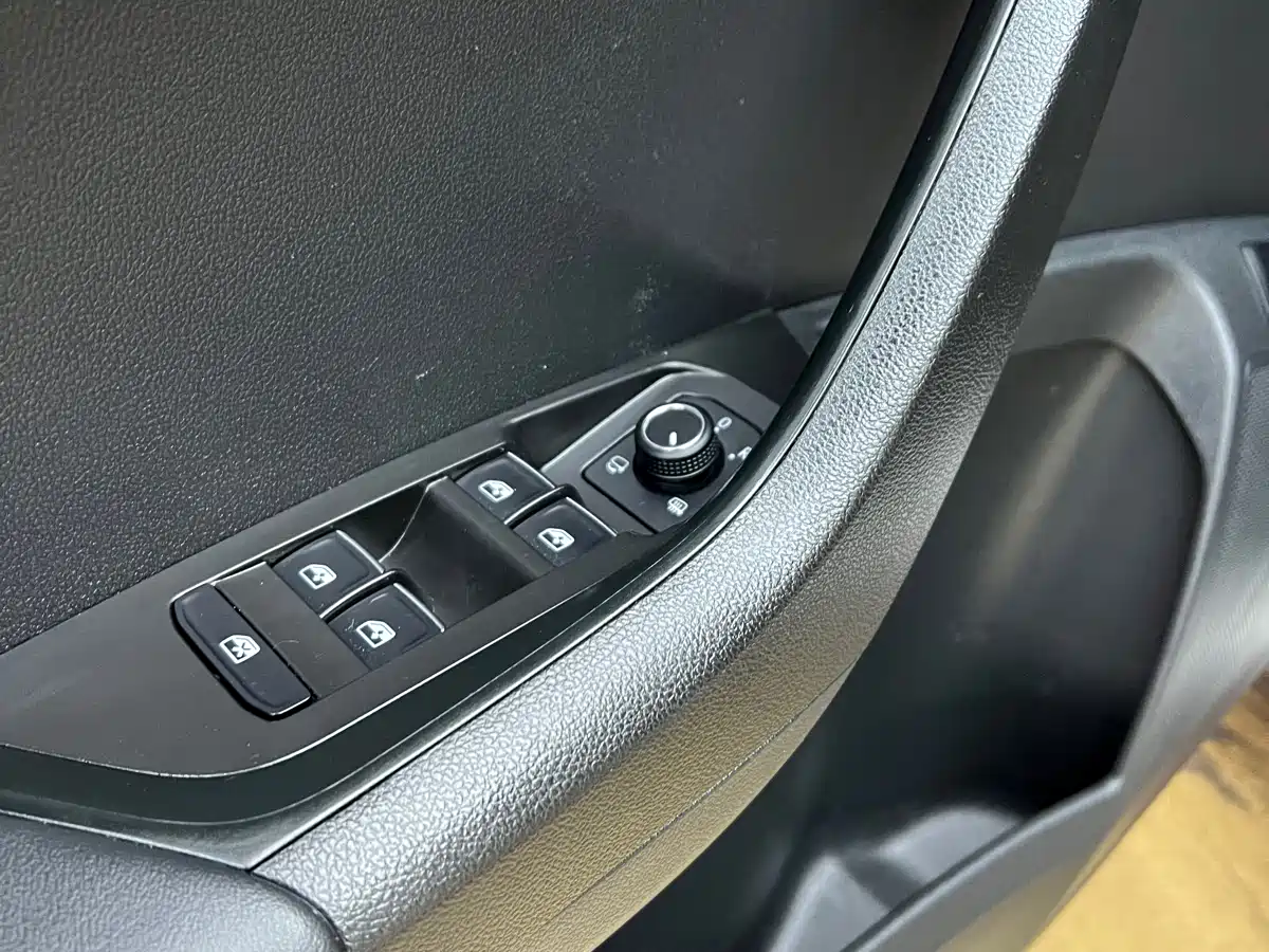 Škoda Karoq 2022 TSI280 Luxury Edition фото 10