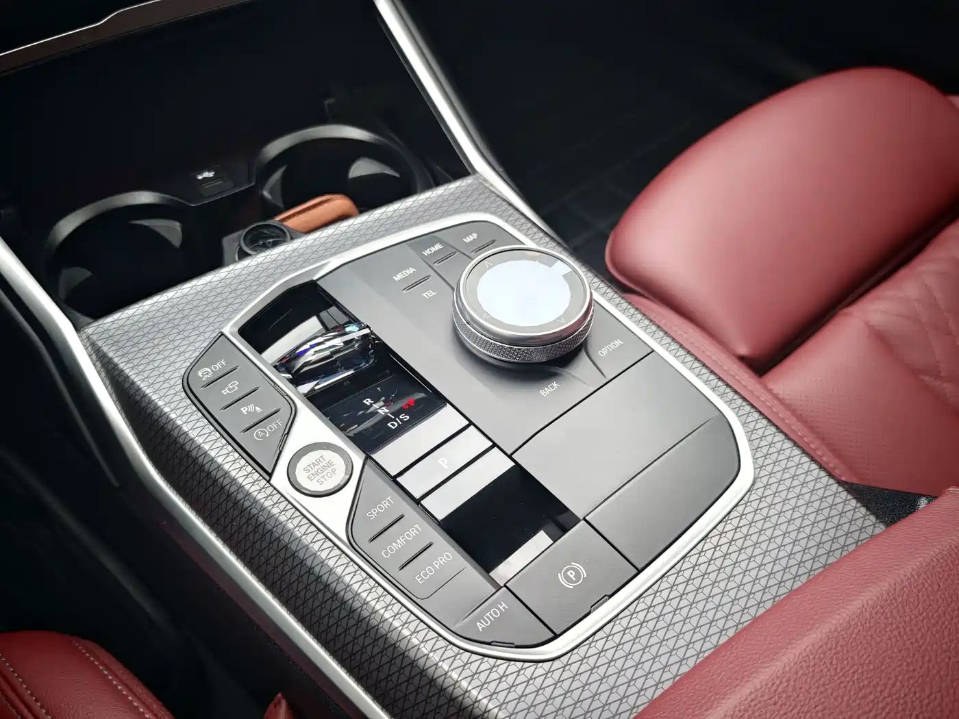 BMW 3 Series 2025 330Li M Sport Night Edition фото 8