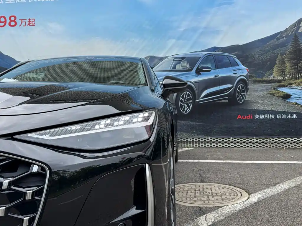Фото 7 - Audi A6L