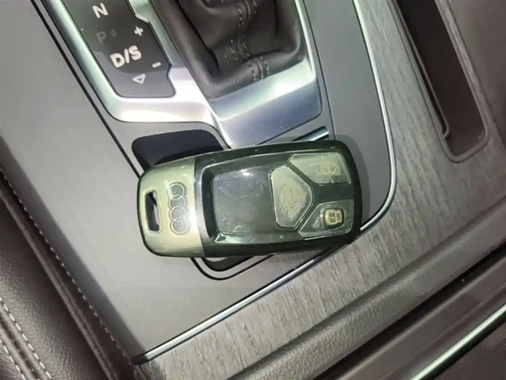 Audi Q5L 2020 45 TFSI Premium Elegance фото 9
