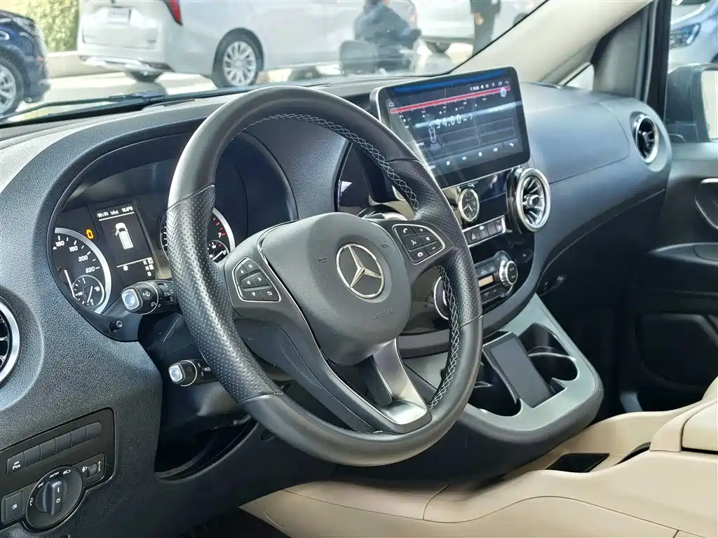 Mercedes-Benz Vito 2021 2.0T Business Edition 7-seater фото 4