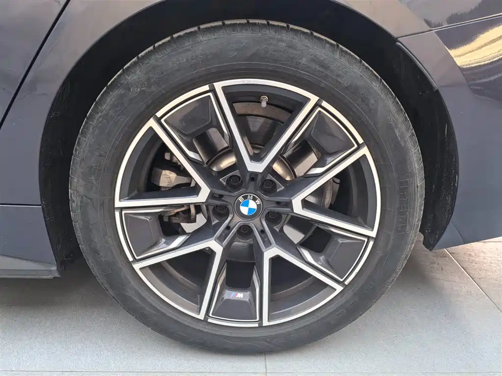 BMW I4