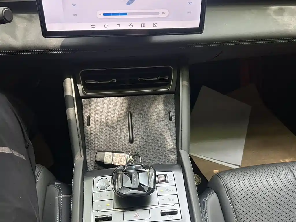 BYD Qin L 2024 DM-i 120KM Leading фото 9