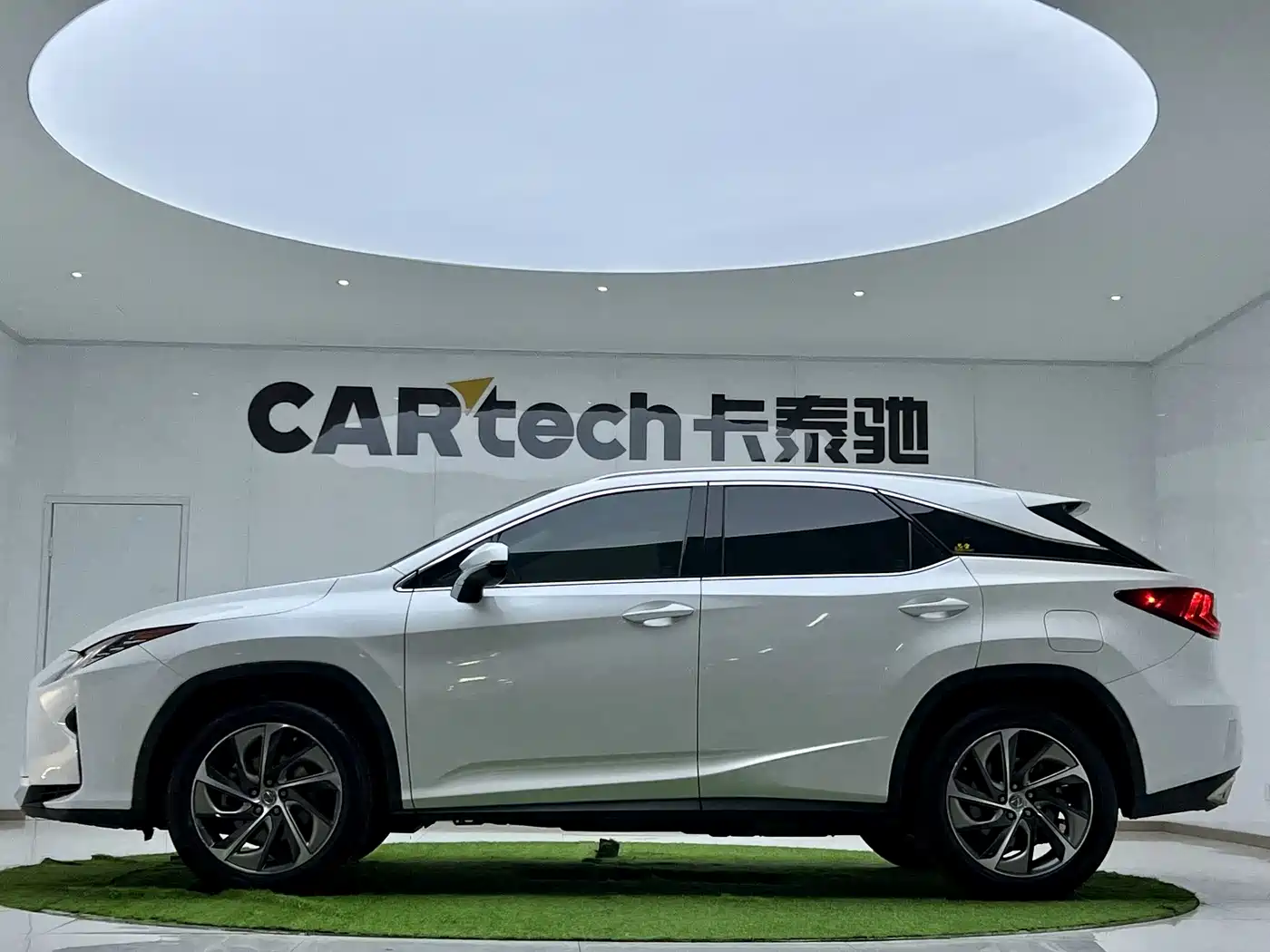 Lexus RX 2016 300 4WD Elegance Edition (China V) фото 2