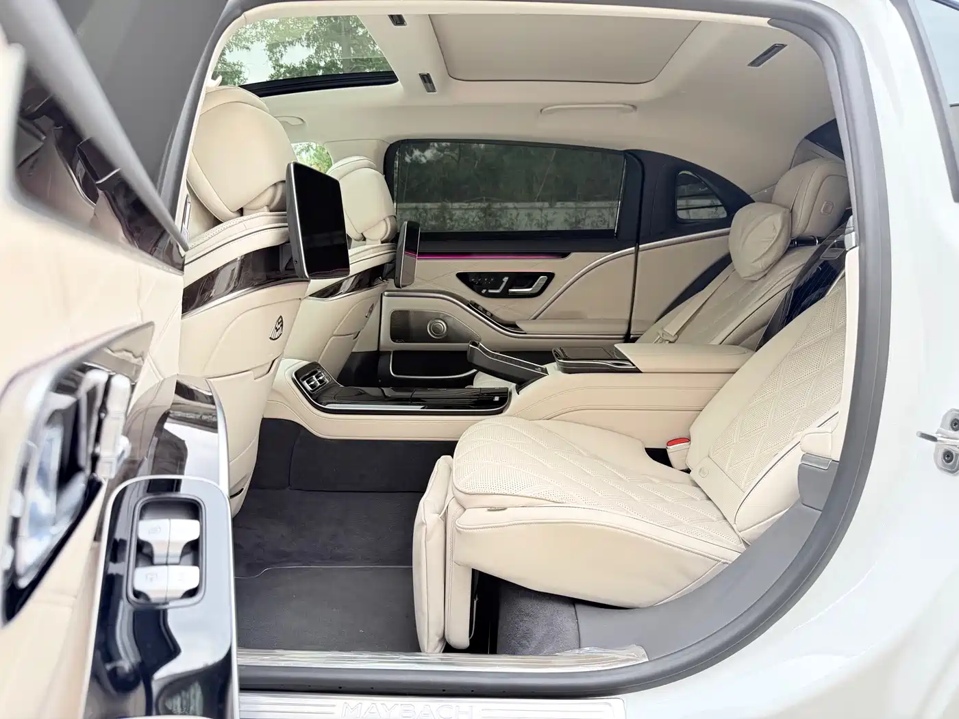MERCEDES-BENZ MAYBACH S-CLASS