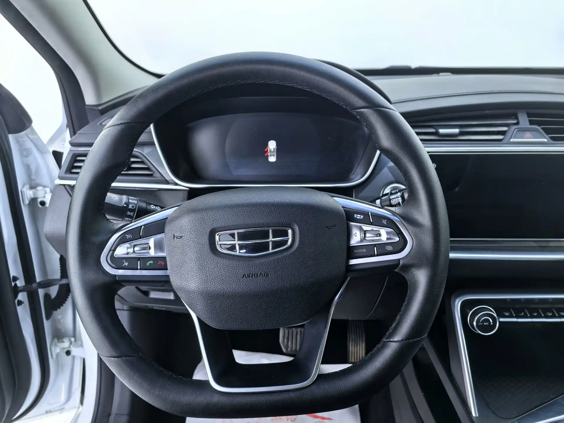 Фото 6 - Geely Binrui