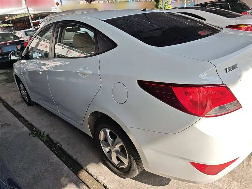Hyundai Verna 2014 1.4L Automatic Smart GLS фото 5