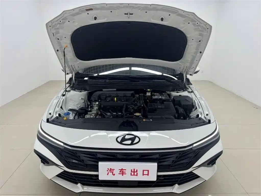 Hyundai Elantra 2023 Model 1.5L CVT LUX Premium Edition фото 7