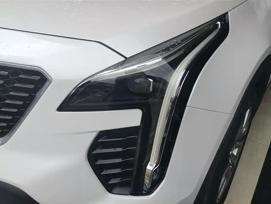 Cadillac XT4 2018 28T FWD Leading Edition фото 5