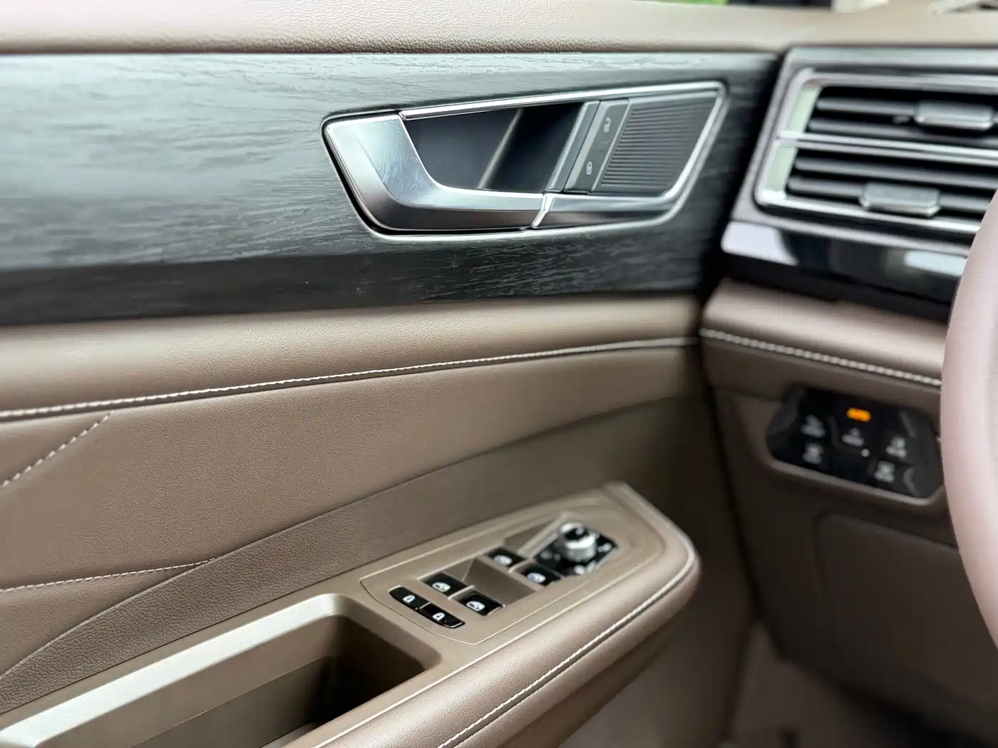 Volkswagen Viloran 2025 2024 380TSI Executive Edition