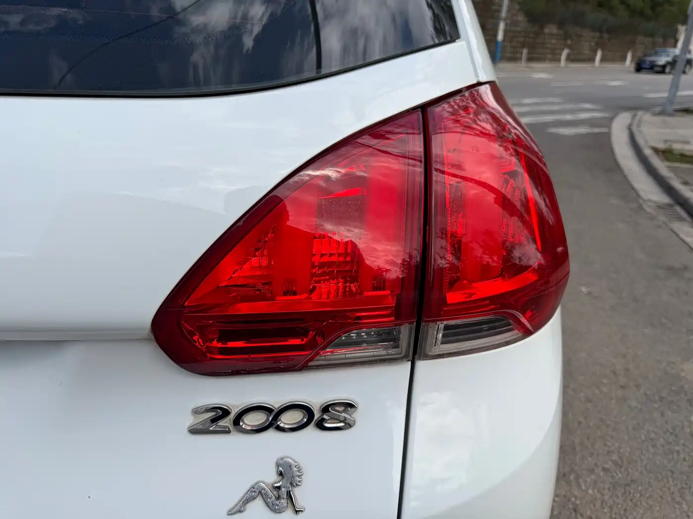 Peugeot 2008 2014 1.6L Automatic Navigation Edition фото 23