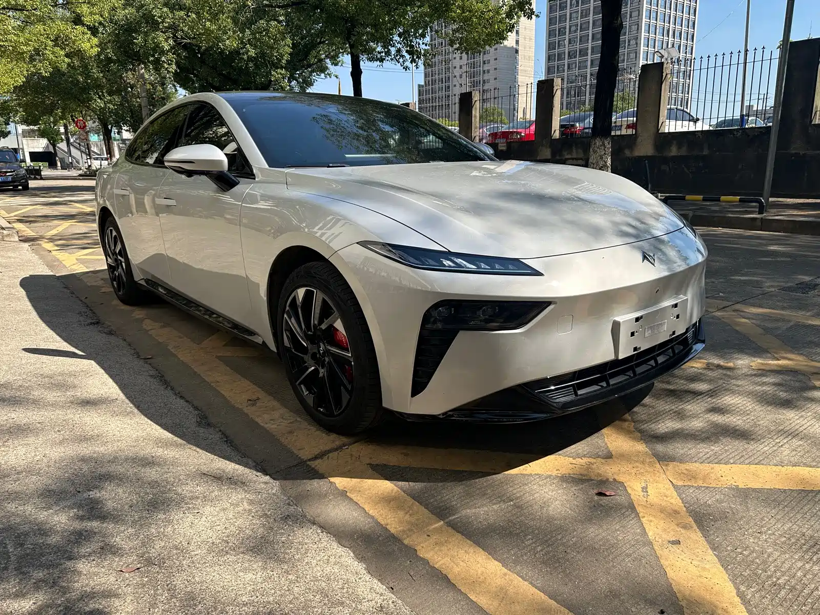 Фото 3 - Dongfeng Yipai eπ007