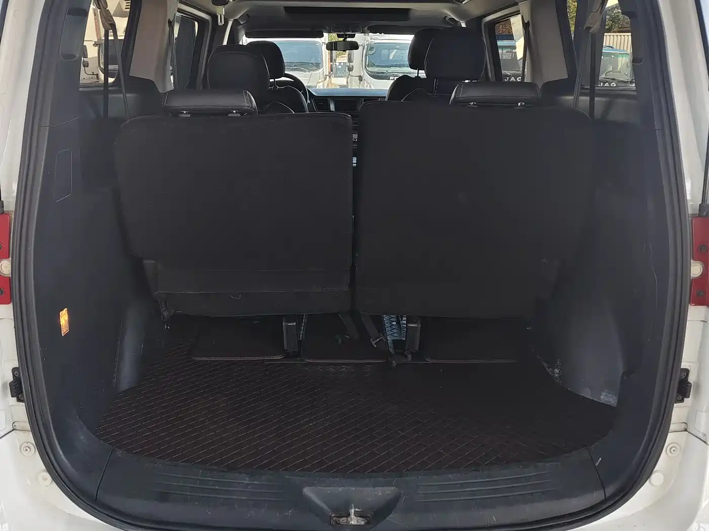 SAIC Maxus Maxus G10 2018 PLUS 2.0T Automatic Executive Edition фото 7