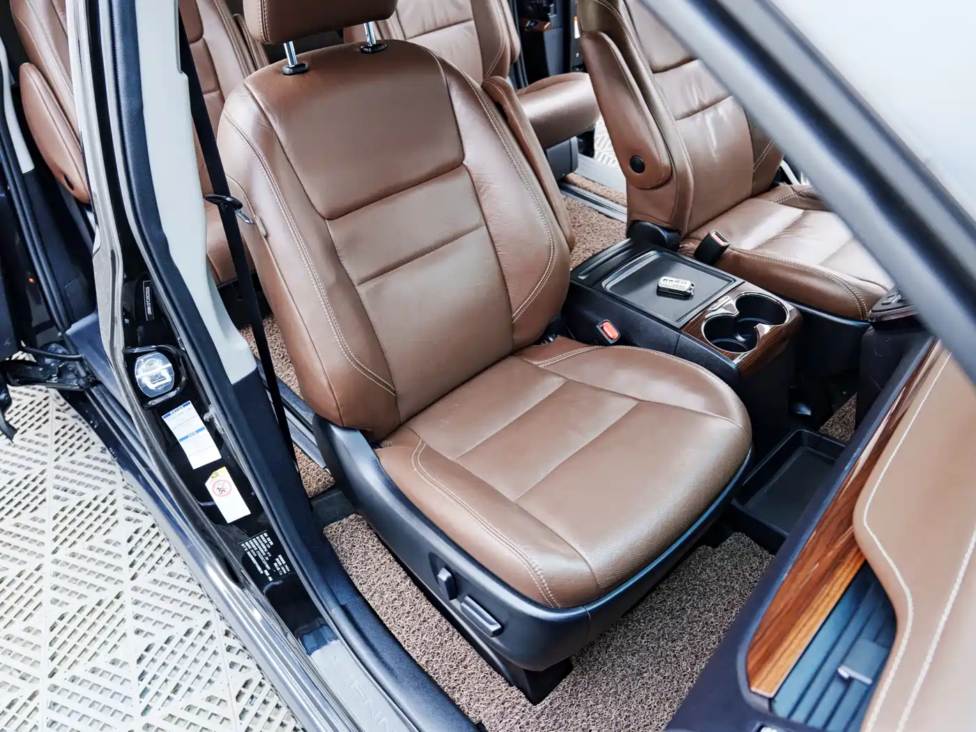 Toyota Sienna 2015 3.5L 4WD L фото 16