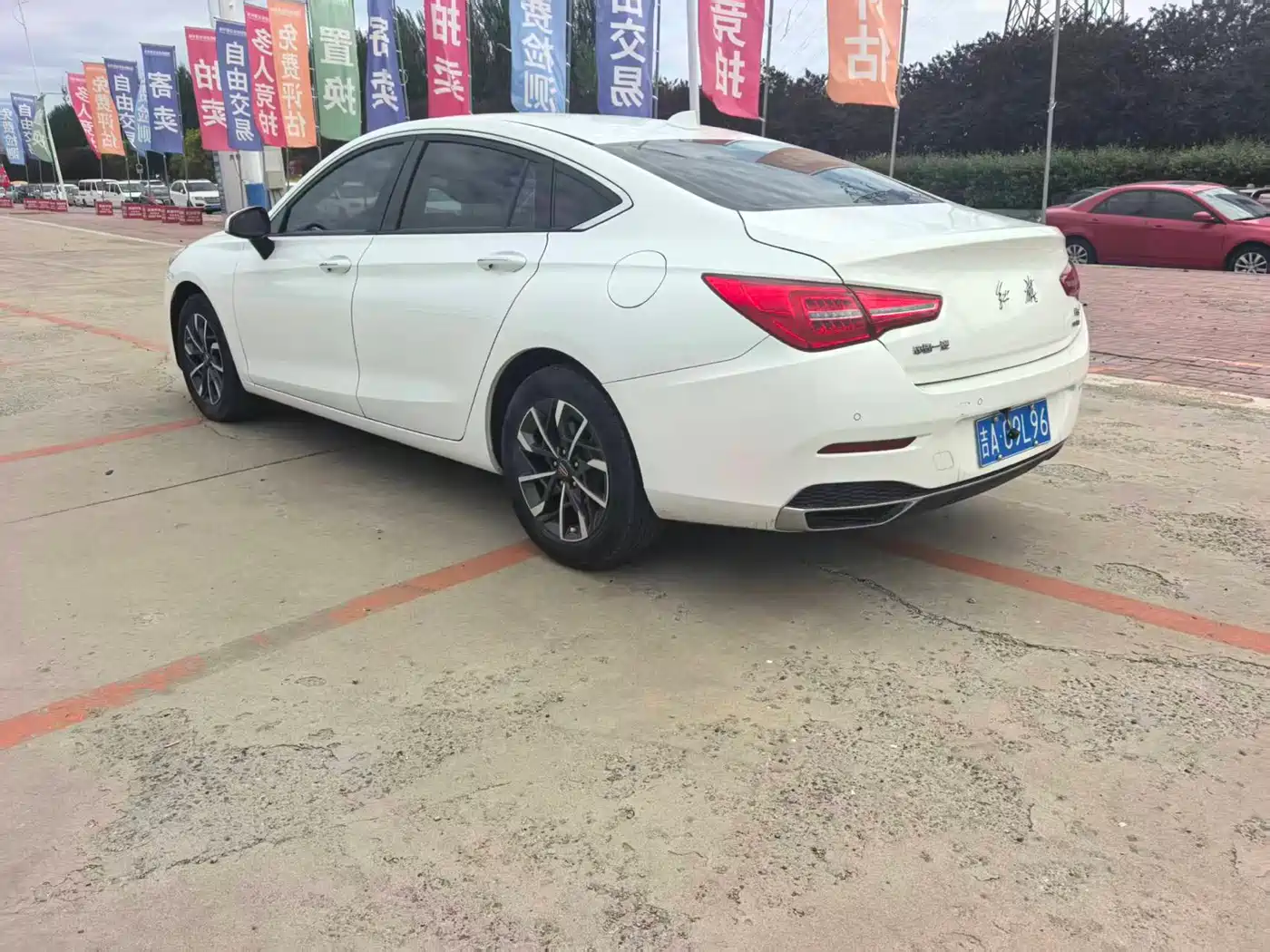 Hongqi H5 2020 1.5T DCT Qi Rhythm Edition фото 4