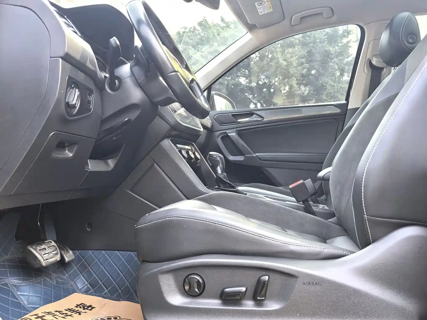 Volkswagen Tiguan L 2021 330TSI Automatic 2WD R-Line Premium фото 4