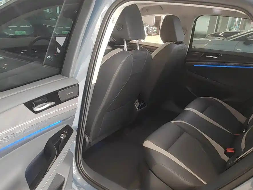 VOLKSWAGEN ID.7 VIZZION