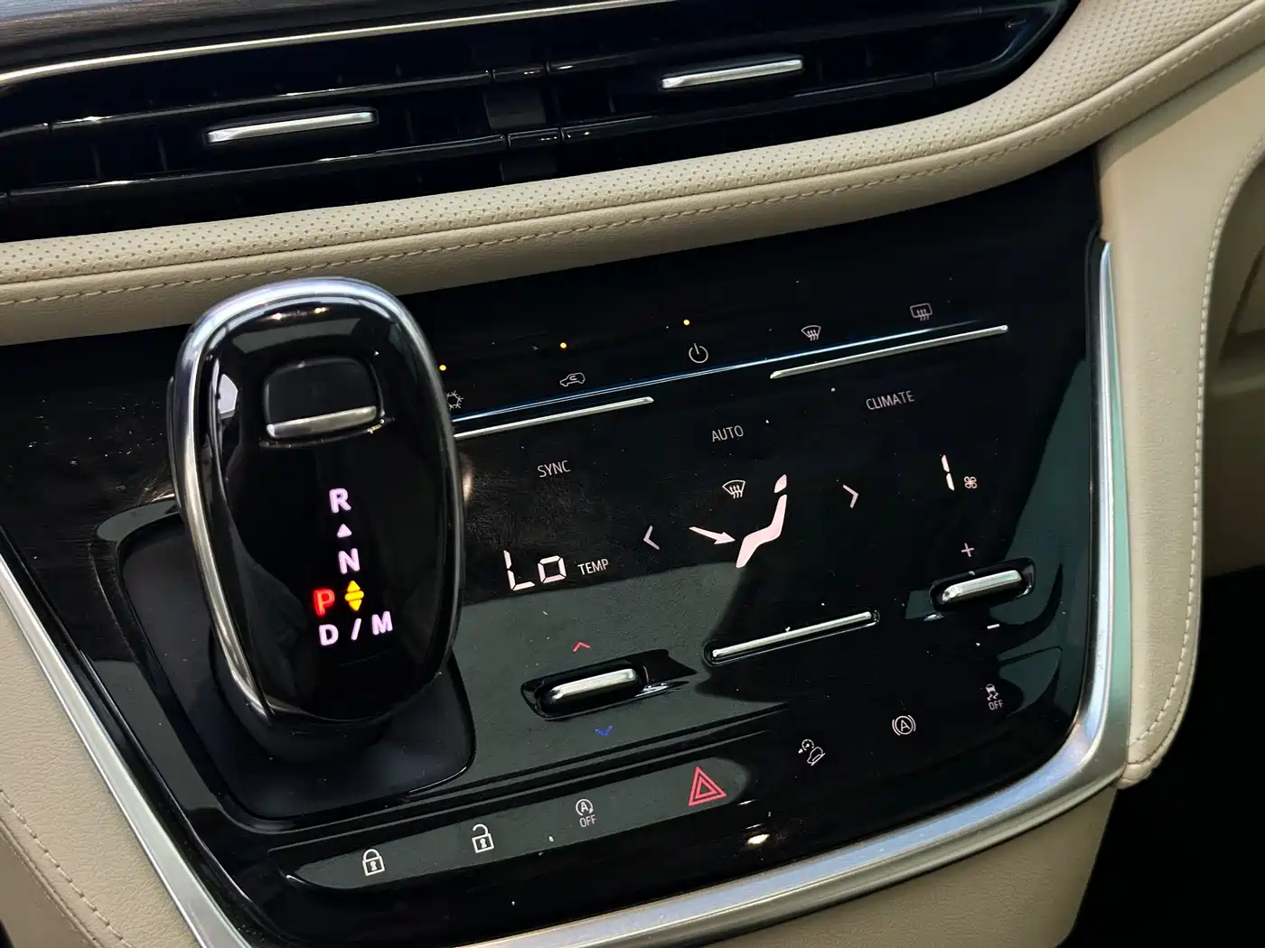 Buick GL8 2023 ES Landmaster Exclusive фото 23