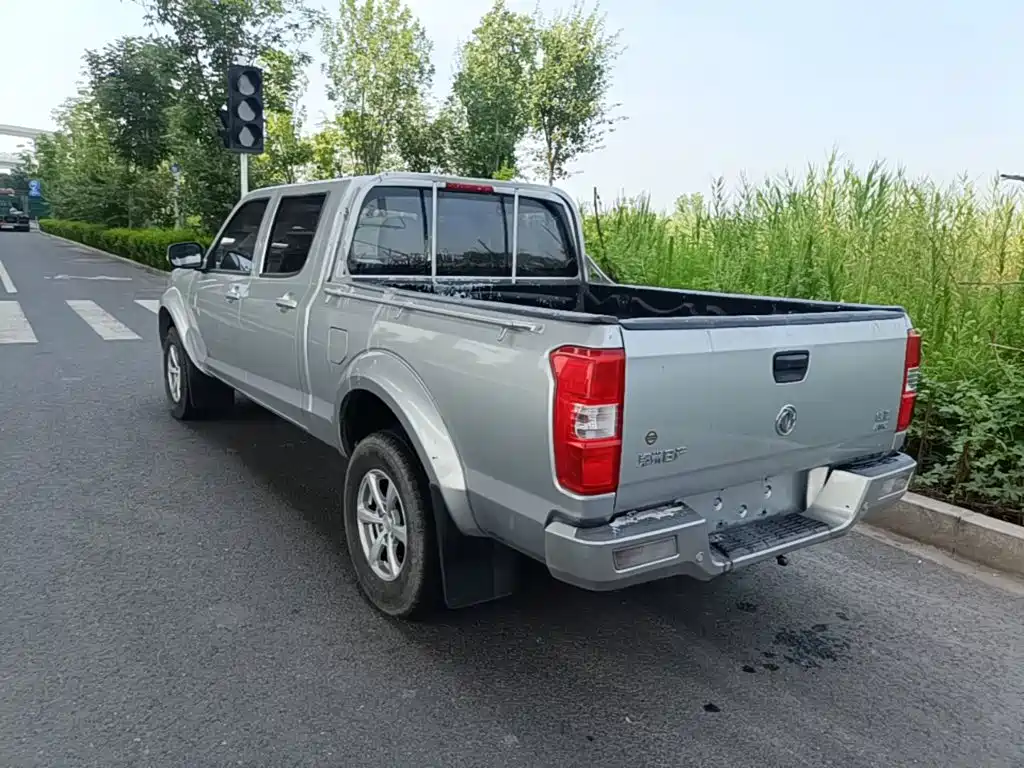 Dongfeng Ruiqi 2023 2023 2.4T Diesel 2WD Startup Long Cargo Box YCY24165-61