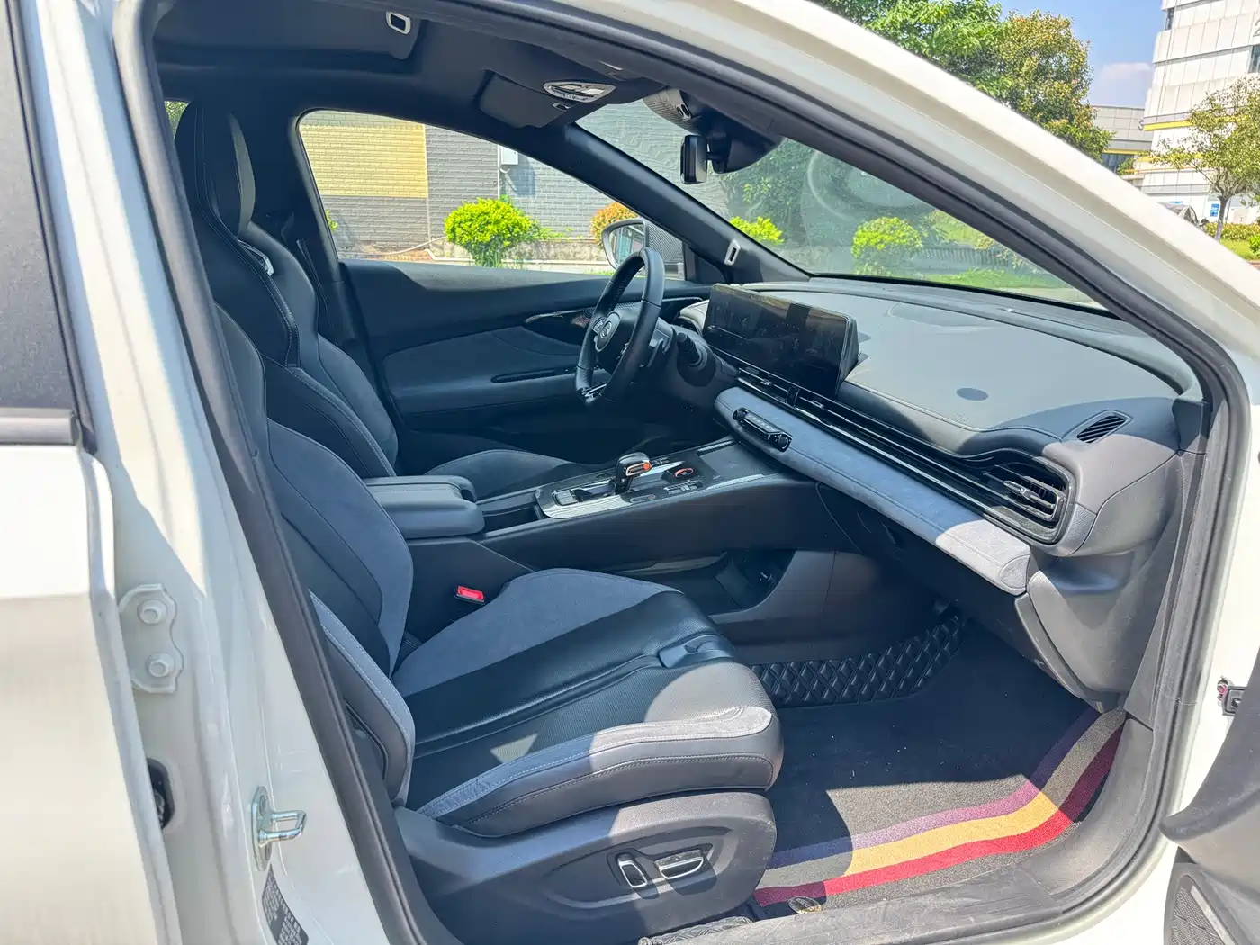 GAC Trumpchi Trumpchi Emkoo 2023 400T Automatic R PRO фото 11