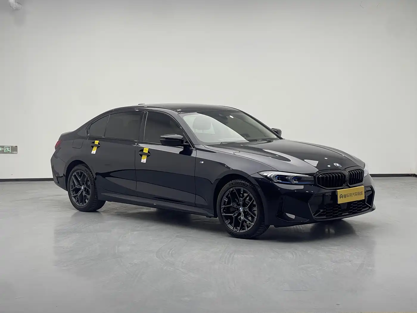 BMW 3 Series 2026 330Li M Sport Shadowline Package фото 2